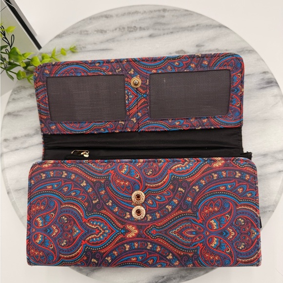 Tahari Multicolor Paisley Women's Clutch Identity Protect Lining CC & Bill Slips - Picture 14 of 16